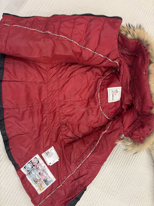 Яке Moncler с яка от лисица