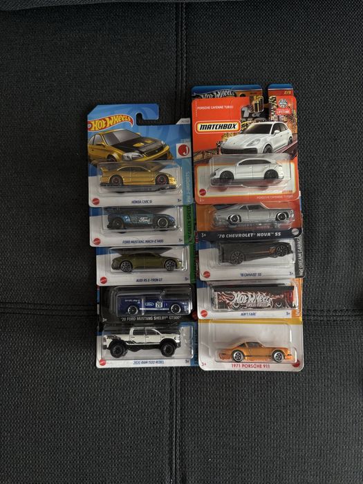 Hot Wheels Mainline / Silver Series