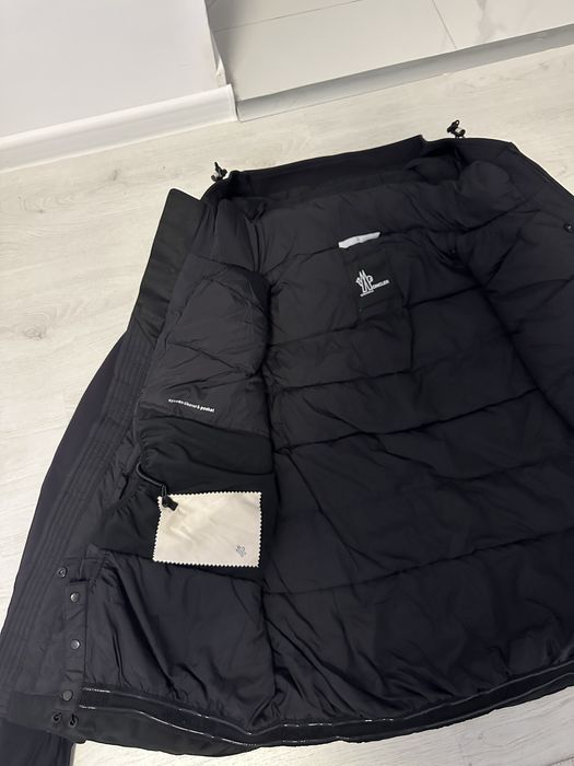 Geaca Moncler ski fabricata in Romania 2025