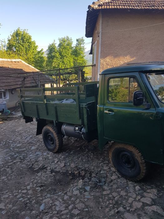 Продавам Уаз 452