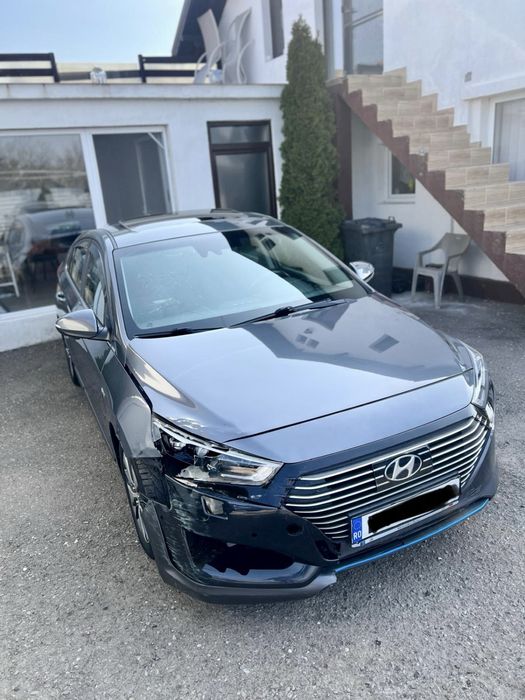 Hyundai Ioniq plug in hibrid, avariat, AVARIATE
