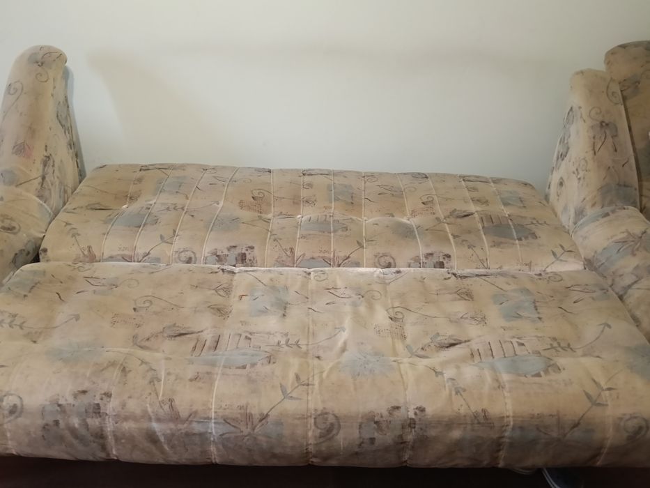 Диван раскладной и кресло