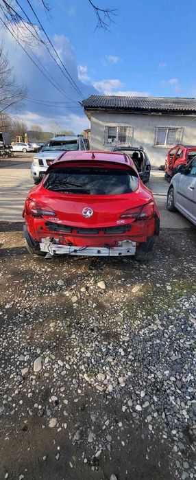 Dezmembram Opel Astra J GTC cod motor A20DTH an fabricatie 2012