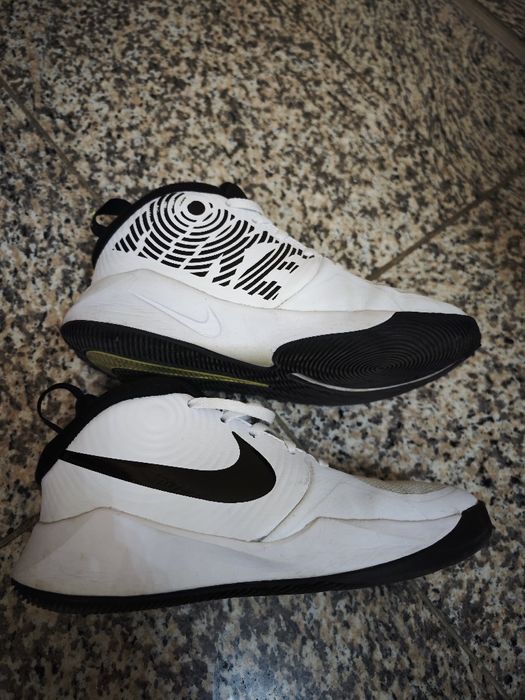 Маратонки Nike  бели