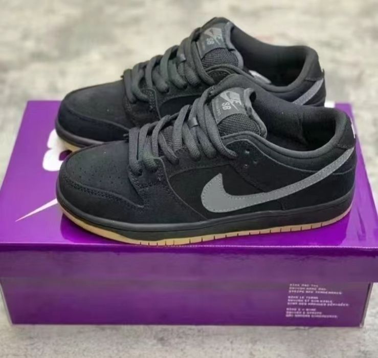 Кроссовки новые 39 размер