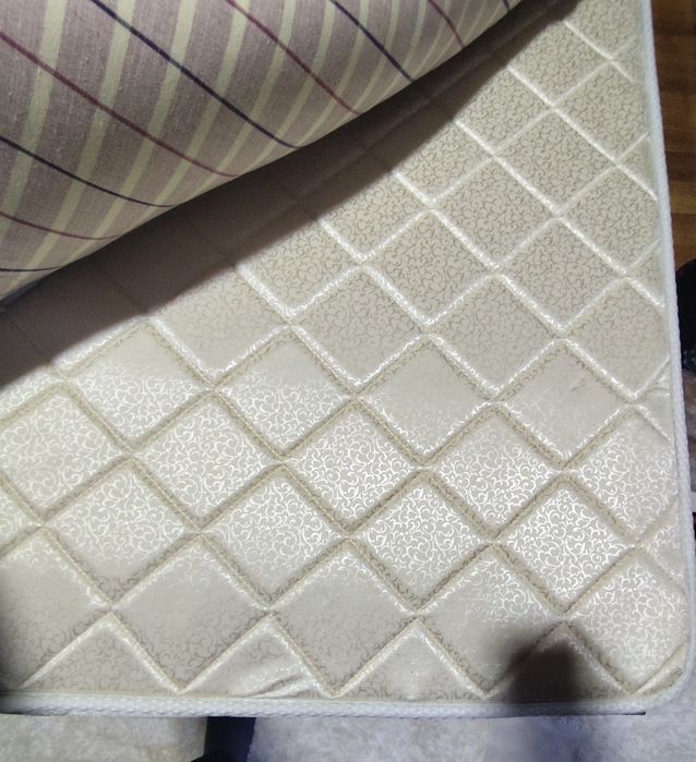 Двухспальная кровать