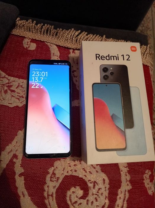 Продам телефон Redmi 12
