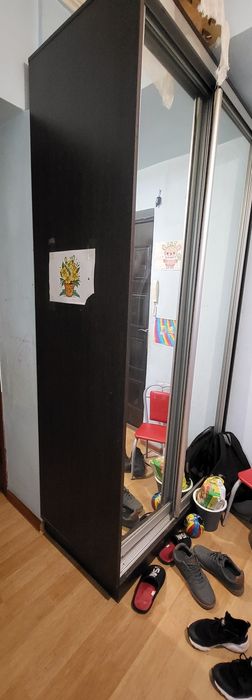 Срочно продаю шкаф