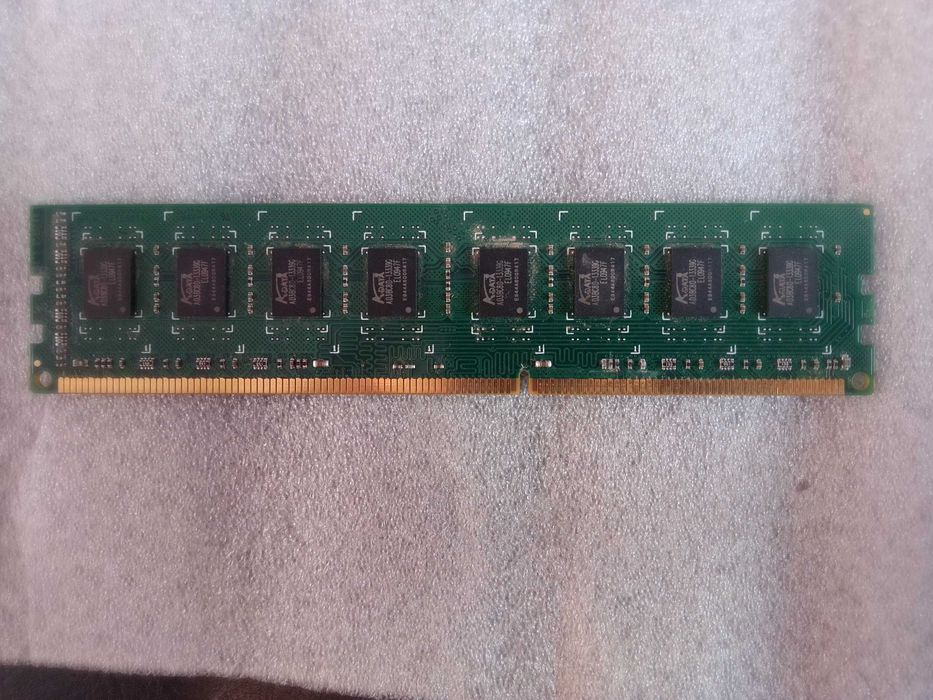 DDR3 2GB 1333 - 20 лв.