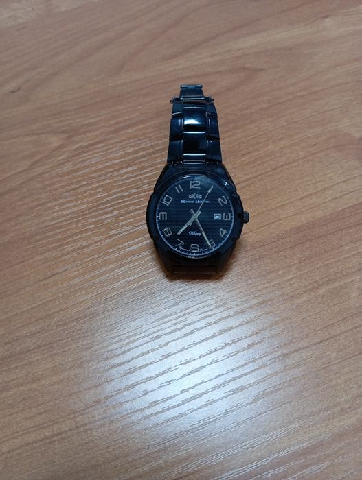 Часы наручные , кварцевые