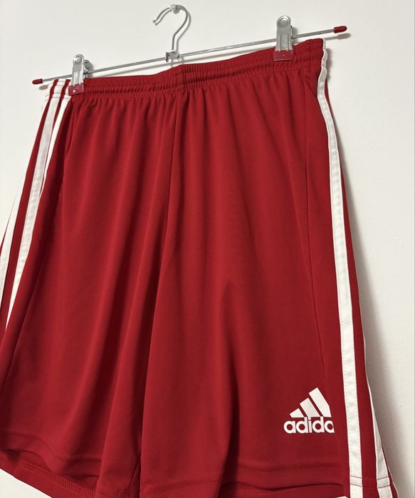 Pantaloni scurti Adidas