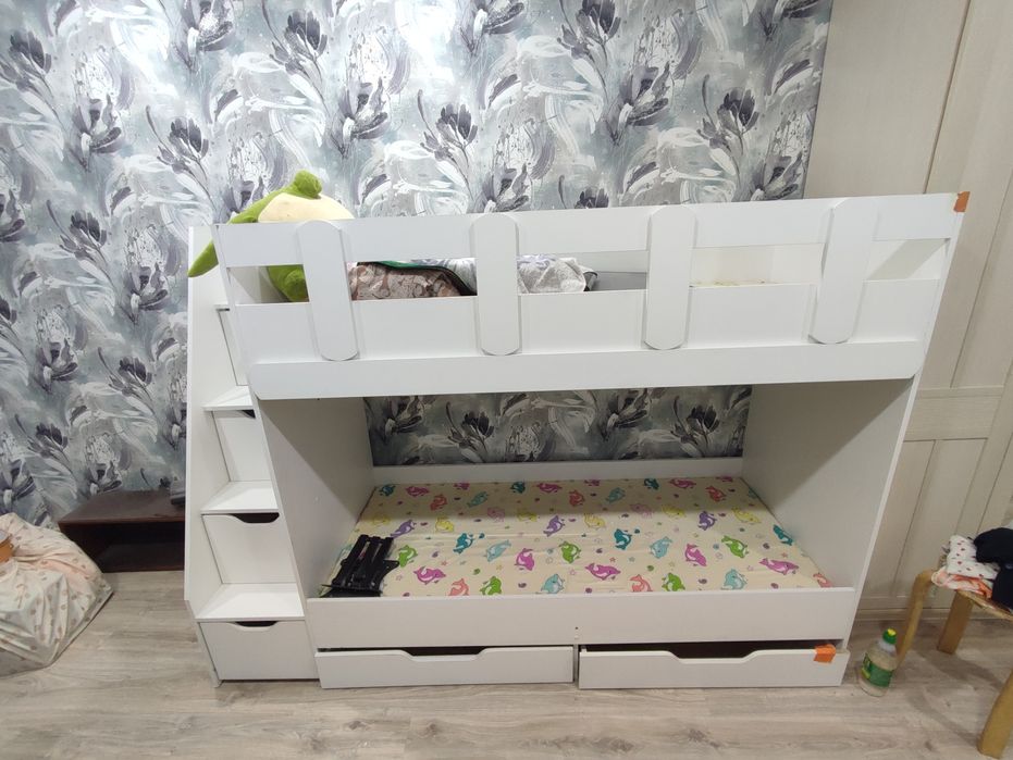 Продам двухъярусная кровать