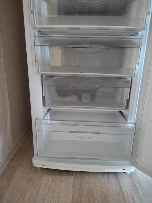 Продам морозильник ATLANT  T