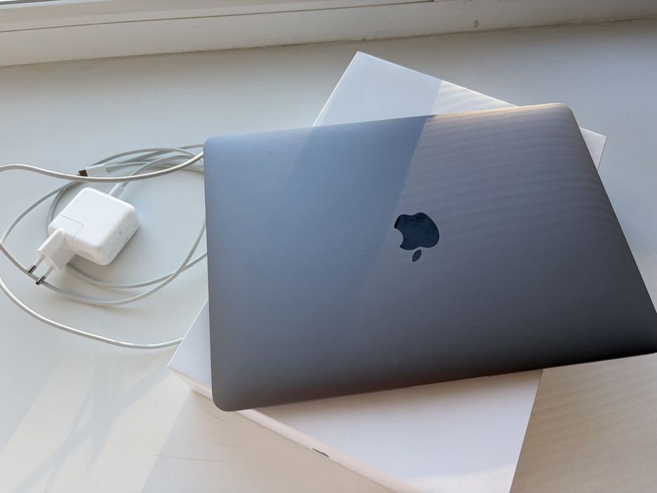 Mackbook air m1 продам