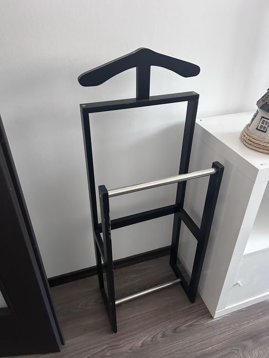 Suport haine umerase negru