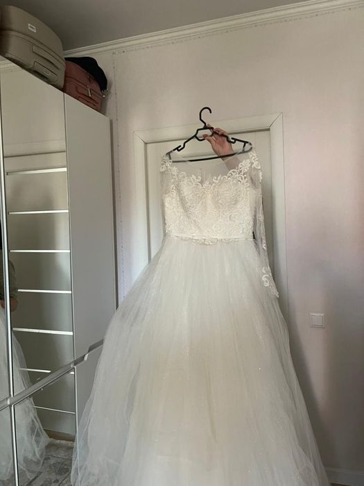 Свадебный платье