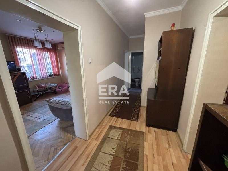 Продава се Етаж от къща в Хасково, Училищни - 260 кв.м за 326 €/кв.м - Снимка #9