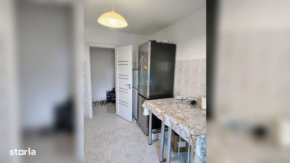 Apartament 3 camere decomandat zona FSGA