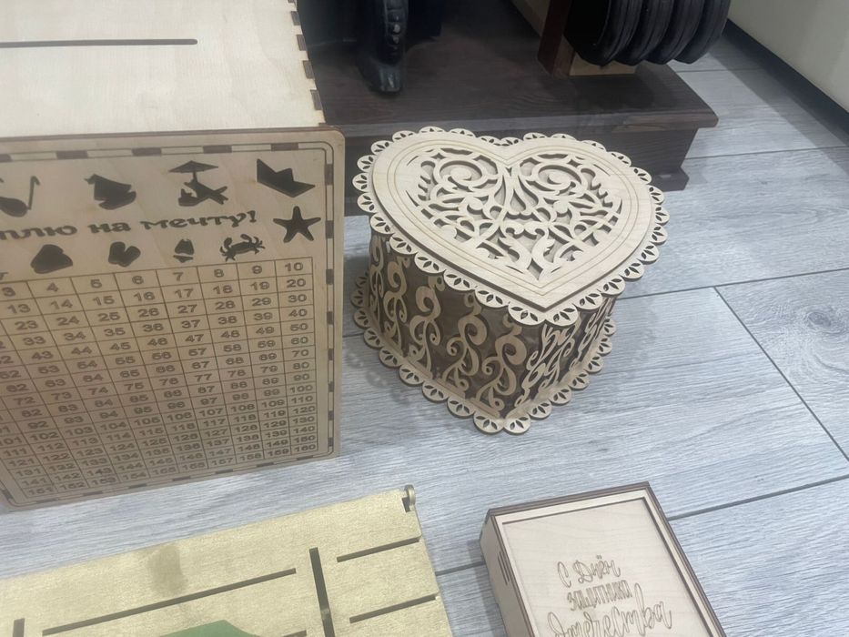 Подарочные коробки