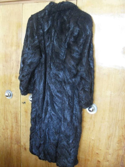 Продавам кожено палто
