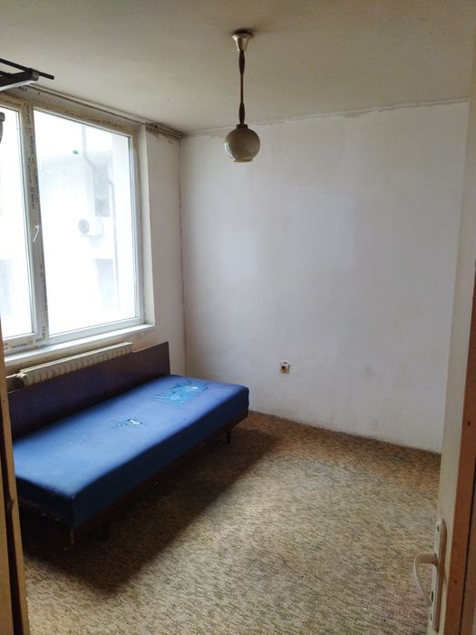 Продава двустаен апартамент в центъра на гр Смолян