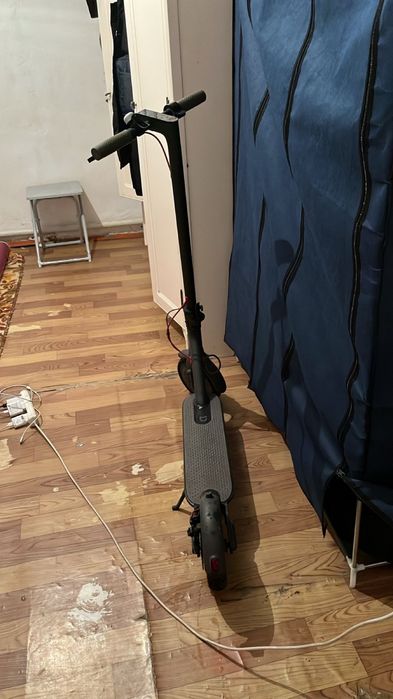 Электросамокат на ходу