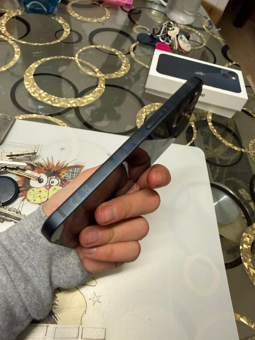 Iphone 13 stare foarte bună disponibil !