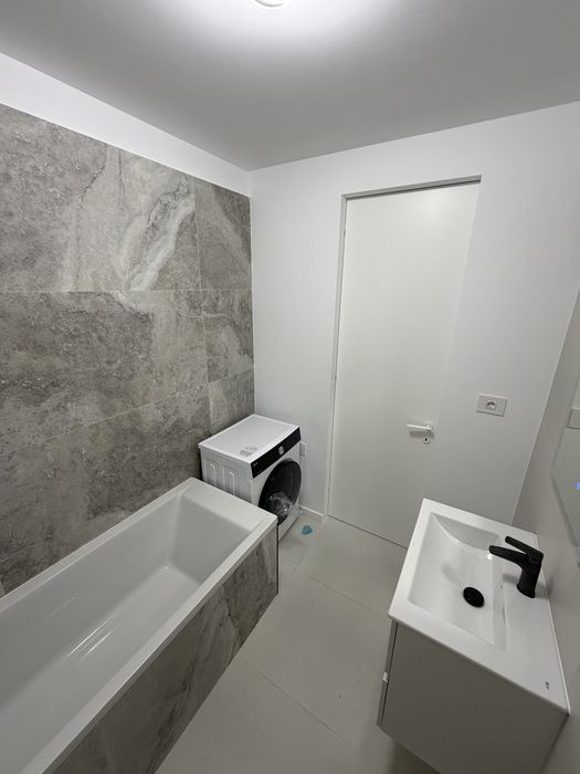 Inchiriez apartament Bucegi nr.12