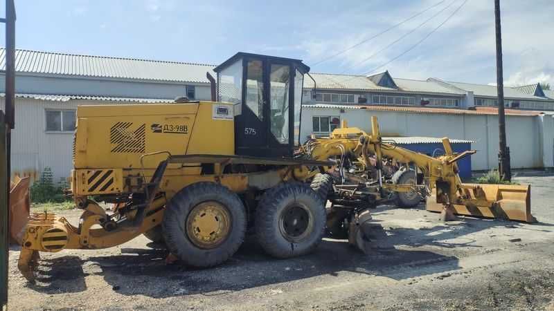 Автогрейдер ДЗ-98