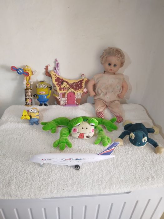 Lot de jucării pentru copiii ieftin la 100 de lei