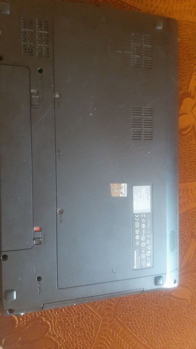 Lenovo sotiladi ekrani singan