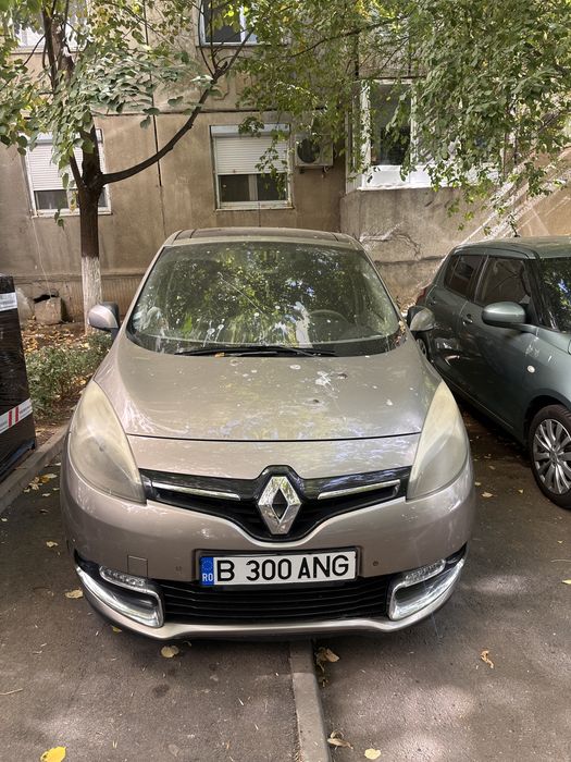 RENAULT Grand Scenic