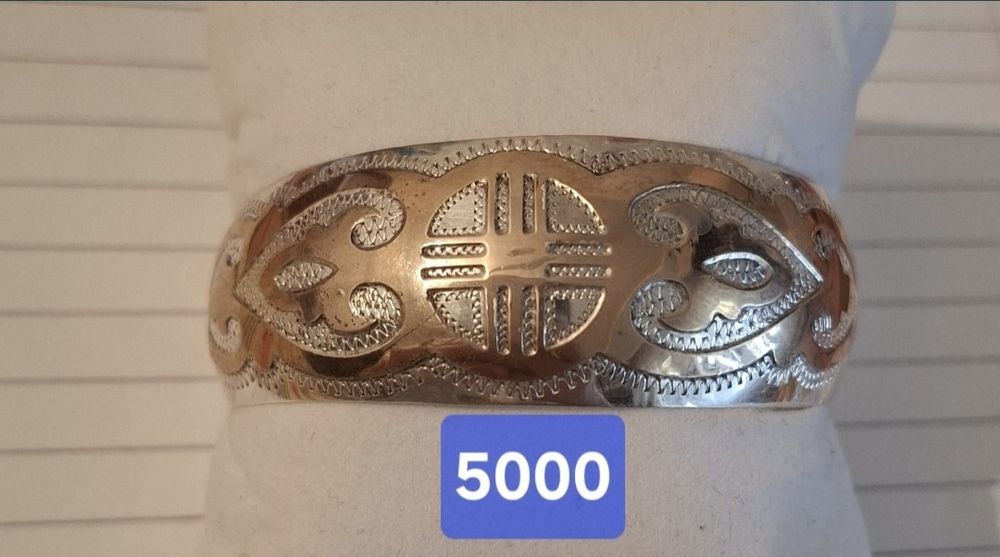 Продам  браслеты