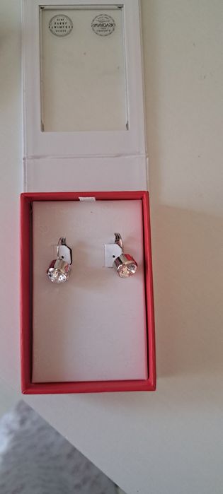 Обеци Guess нови