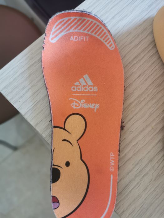 Adidași  adidas...