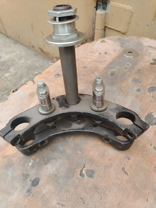 Продам запчасти на мотоцикл иж и Урал