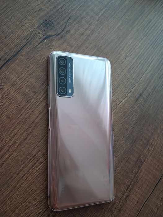 Телефон  HUAWEI P smart