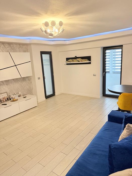 Apartament 3 camere + terasa interioara