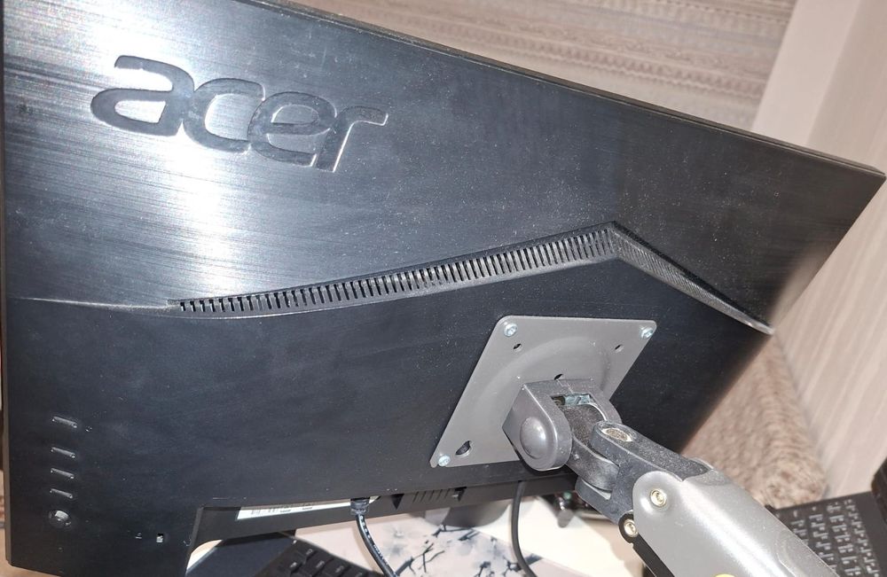 Срочно Продам манитор