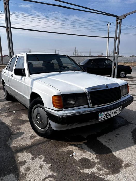 Мерседес бенс 190е