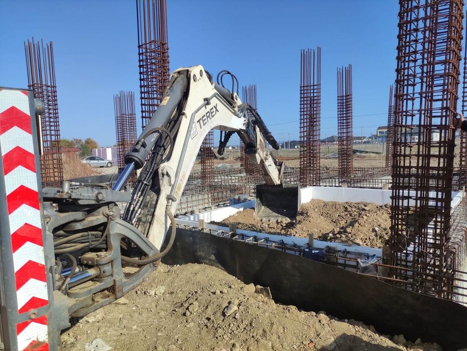 Săpături , demolări , transport | Buldoexcavator & Basculante