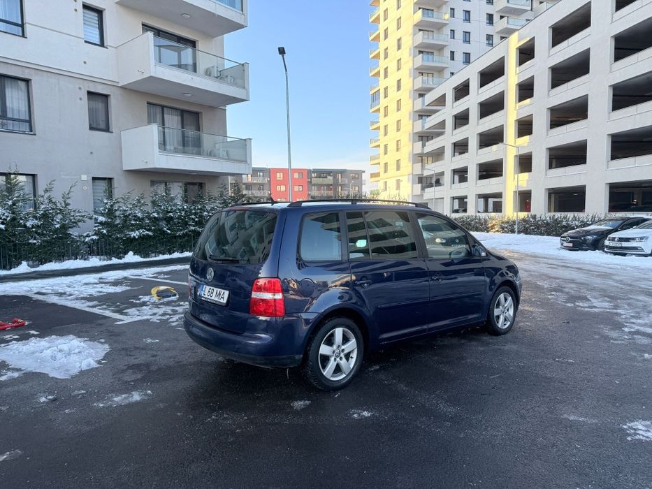 Vand Volkswagen Touran 1.9 tdi 7 locuri DSG