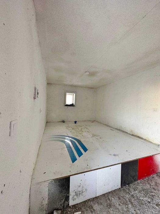 Ипподромдан 6км. Ишлаб чикаришга еки омборхонага 11cотих жой сотаман.