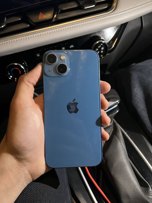 Продам Айфон 13 в хорошем состояний