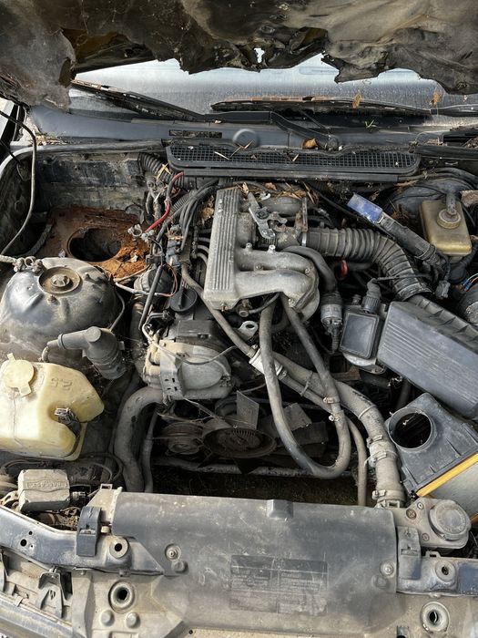 BMW 318i M40 на части