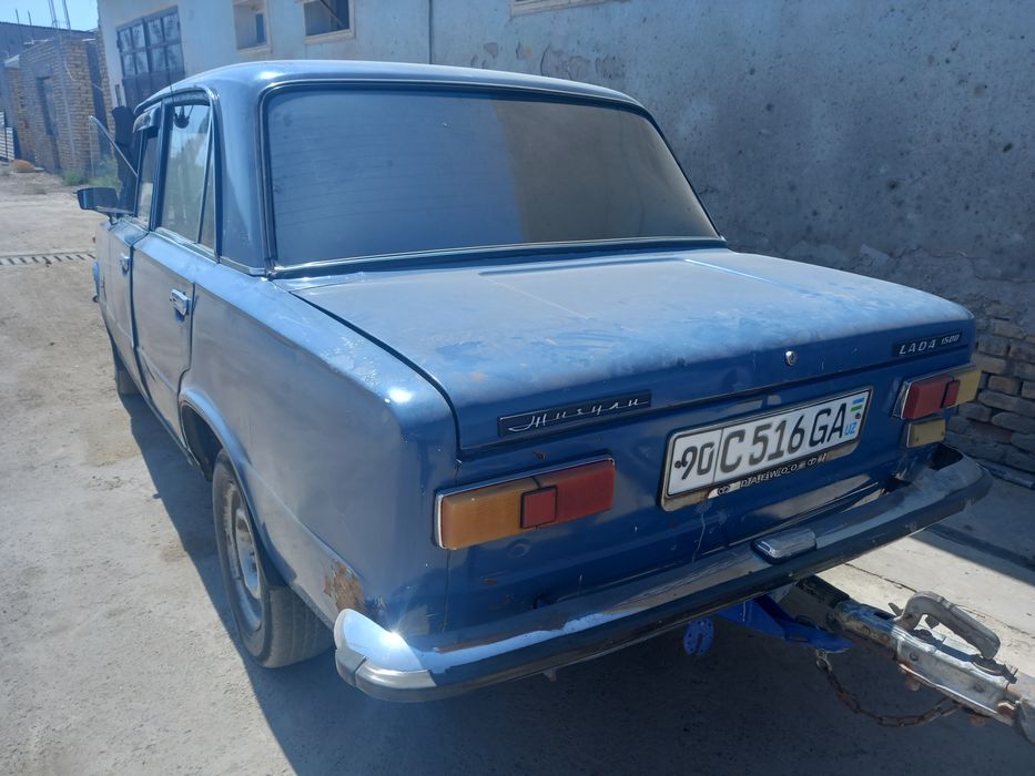 Кук жигули яхши холатда