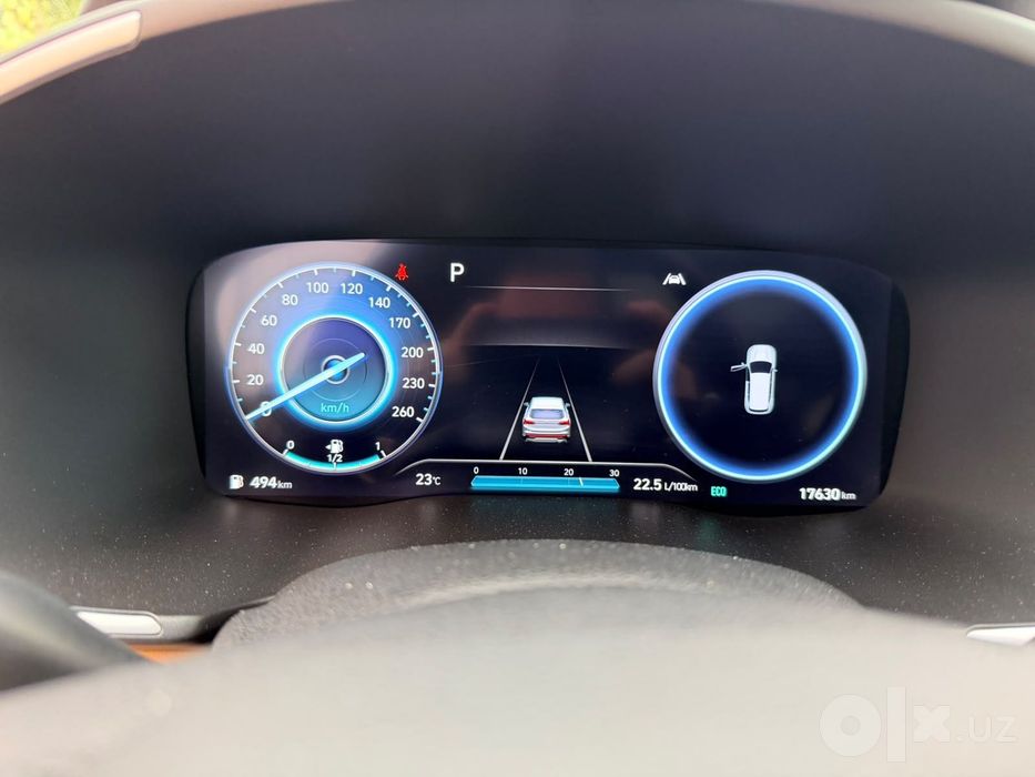 Продаю свой автомобиль Hyundai Santa Fe 2022 года.