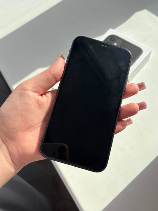 Iphone 11в идеальном состоянии.