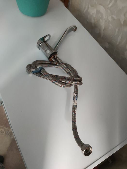 Продам смеситель для кухни.