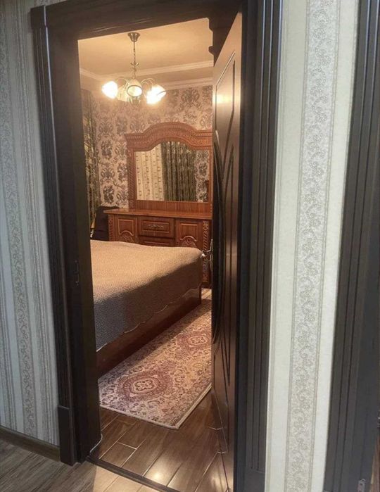 Юнусабад 18, 2/4/4,Кирпичный 77 серия 57.29м2 Не торец Ор-р Клуб Чехов